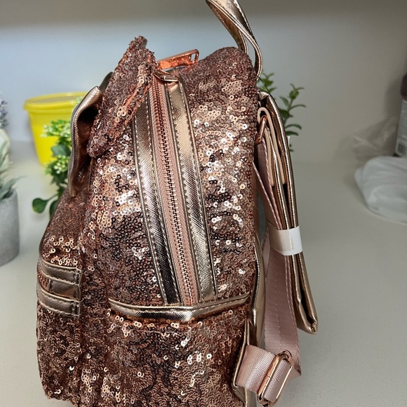 New with tags Disney loungefly rose gold mini backpack - Picture 9 of 10
